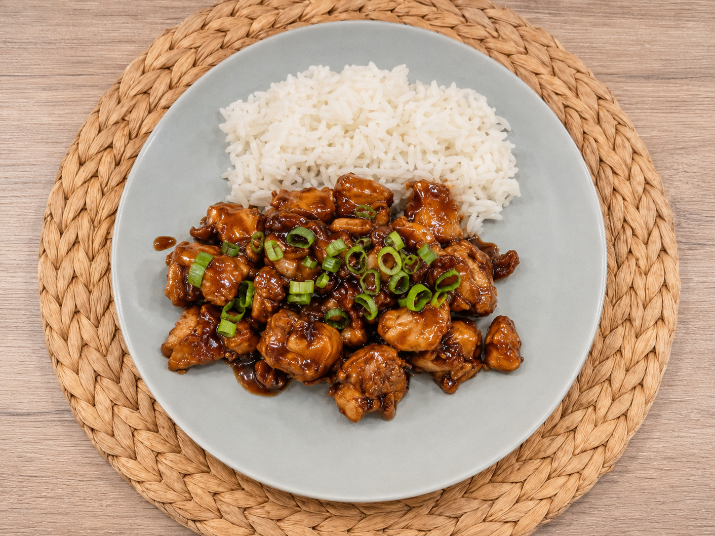Pollo alla Cipolla in Salsa Teriyaki con Riso Basmati